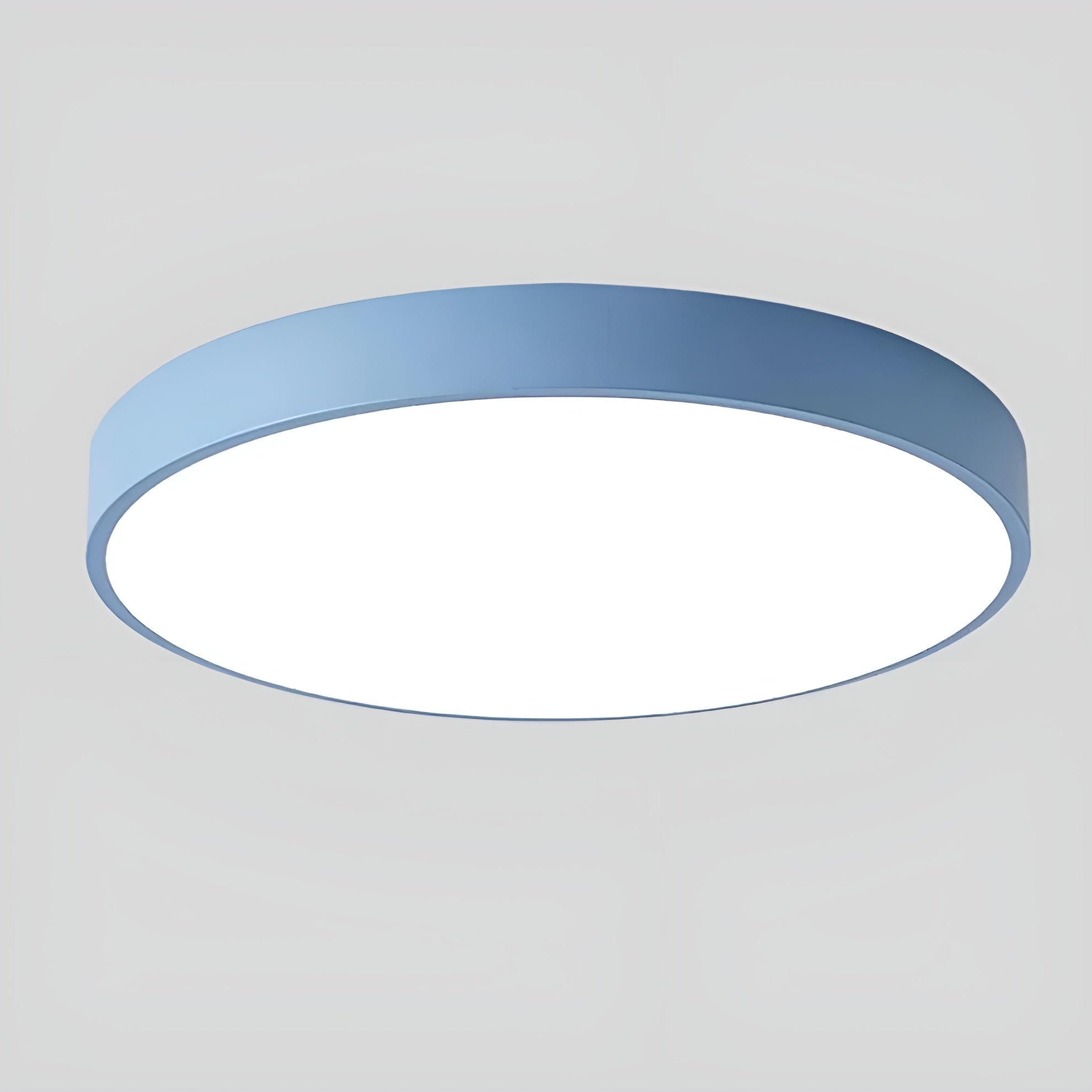 Nordelya - Skandinavisk loftlampe i træ med minimalistisk LED lys