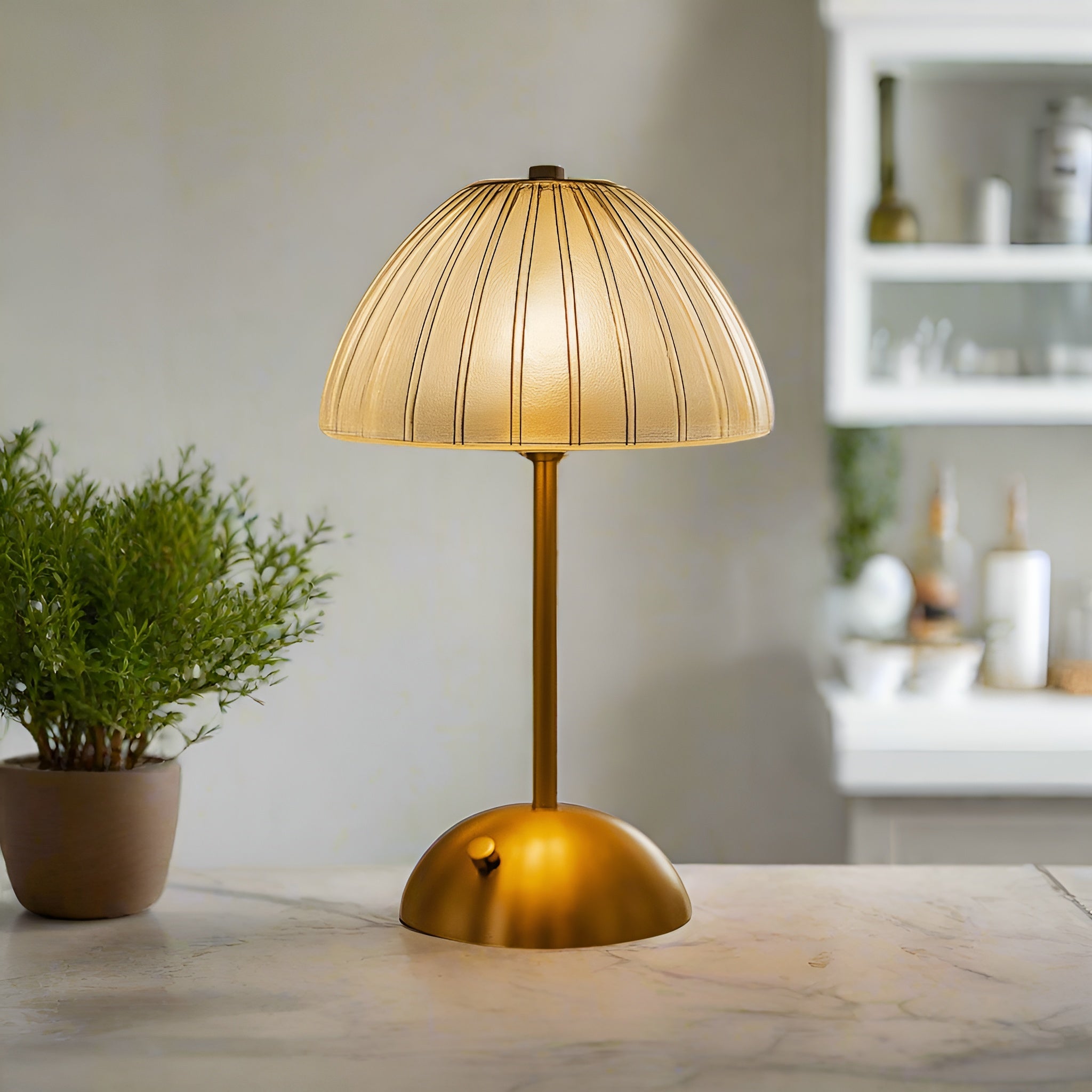 Crystaluxa – Genopladelig krystal LED bordlampe med berøringsdæmpning