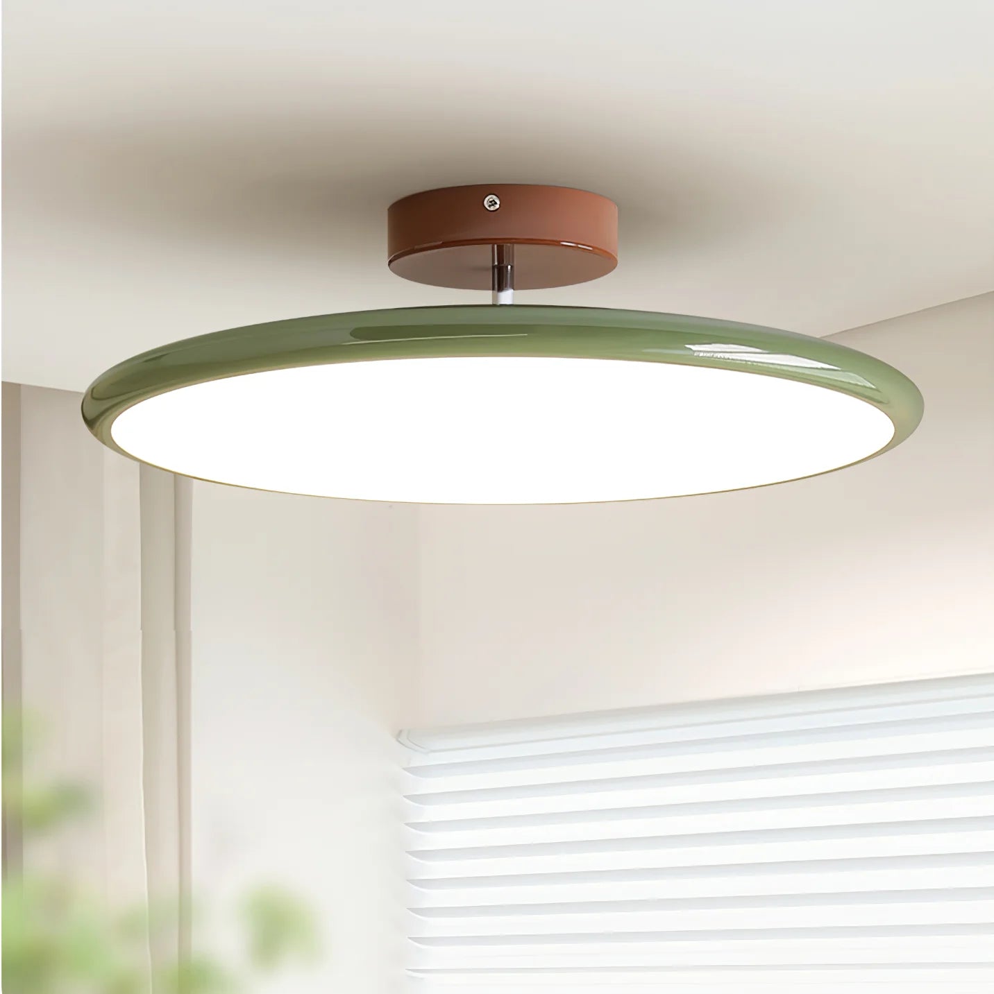 Luniora - Justerbar loftlampe med integreret LED i moderne design