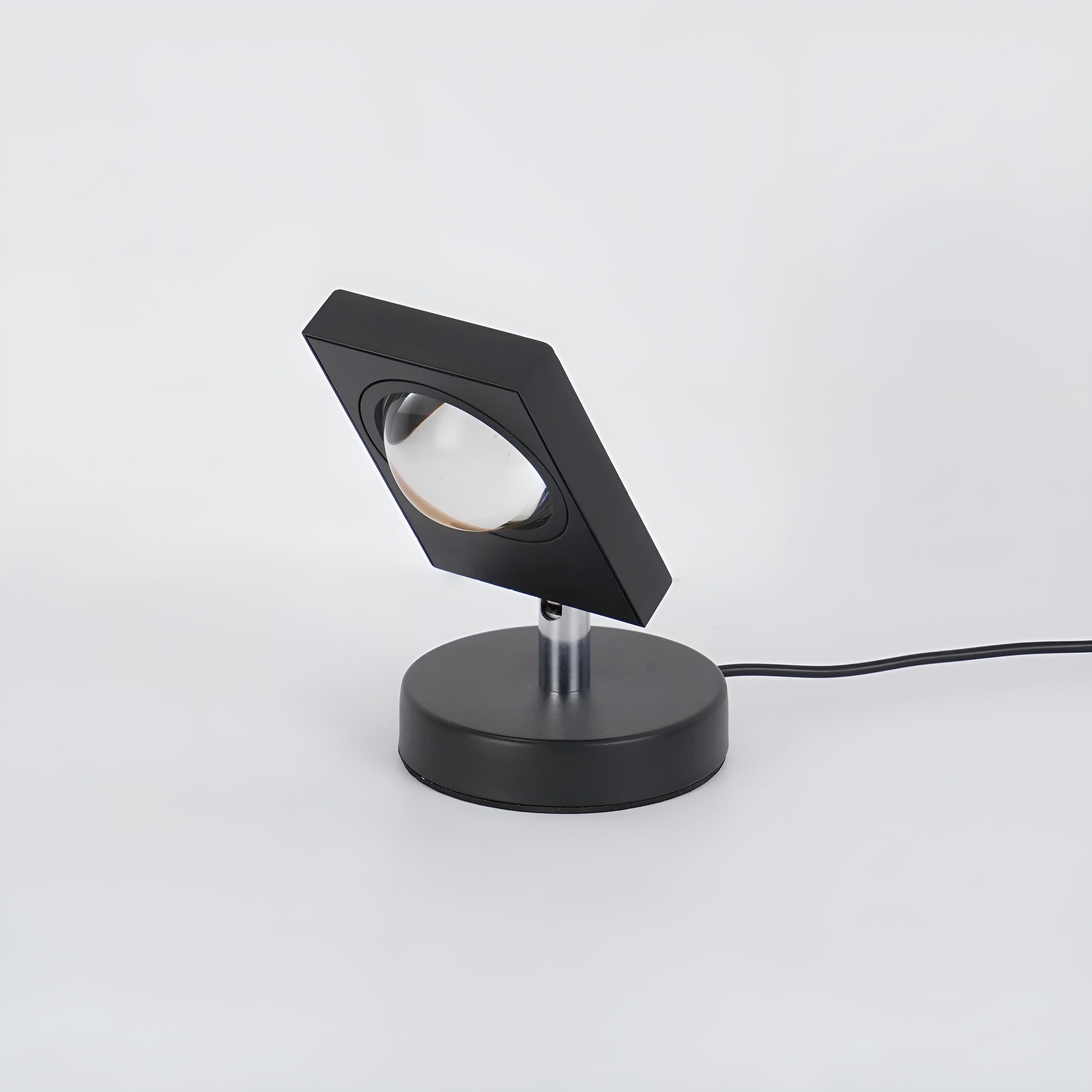 Solunor – Stemningsbordlampe med halo lys i solnedgangsfarver