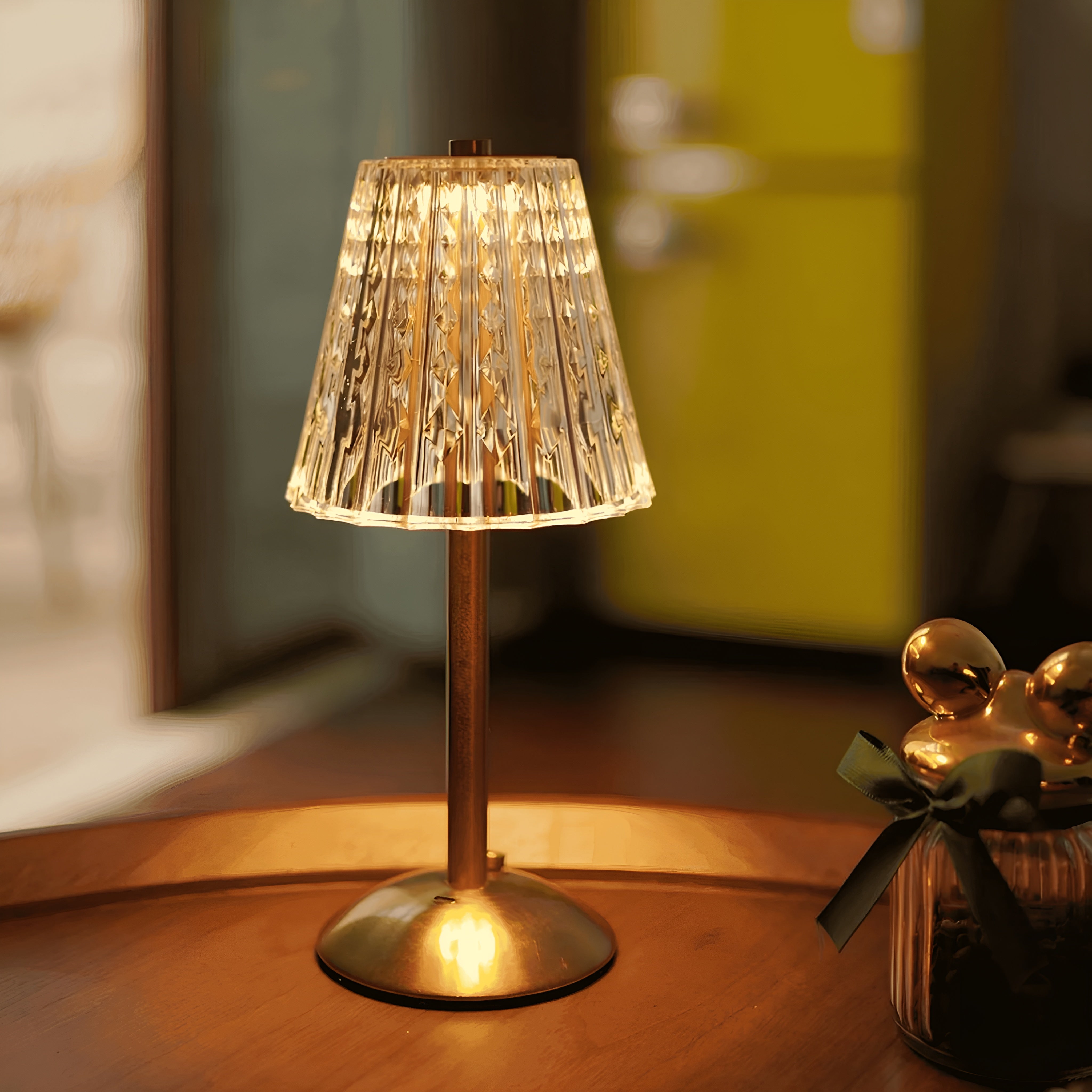 Crystaluxa – Genopladelig krystal LED bordlampe med berøringsdæmpning