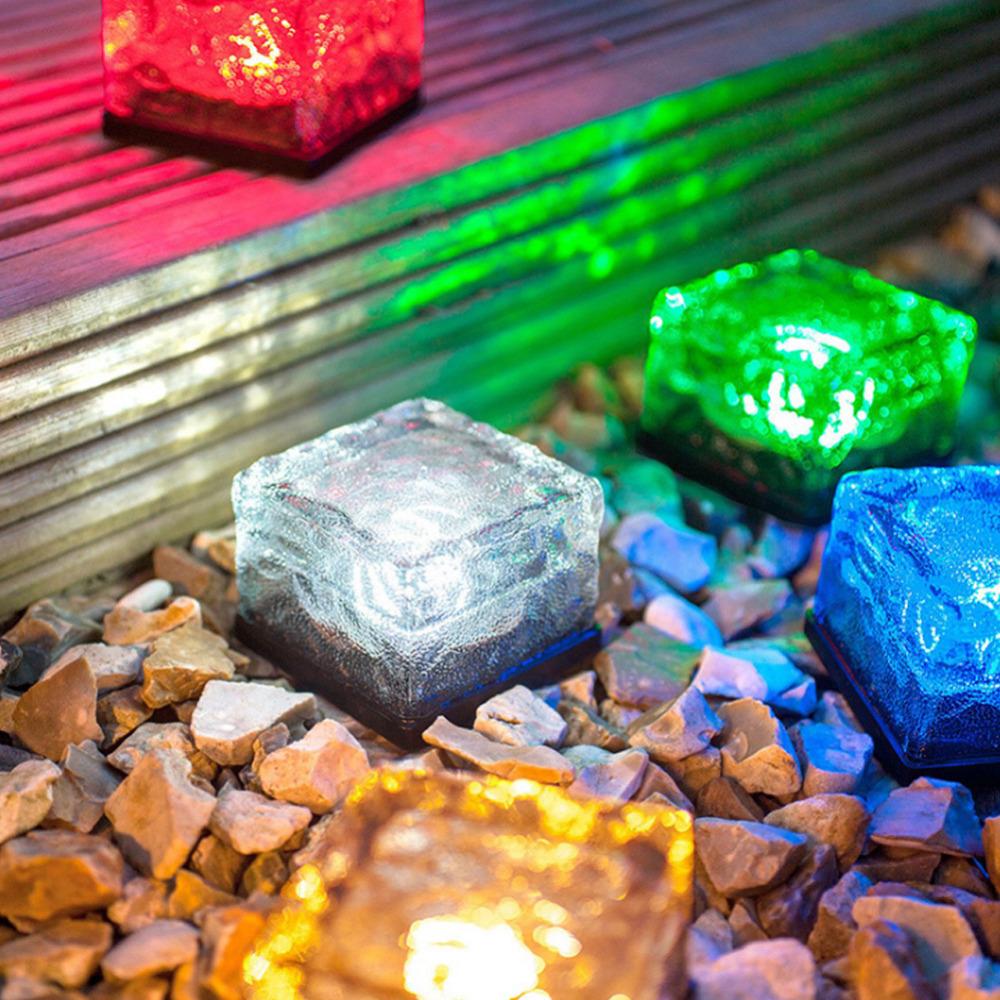 Luminora – Solcelle havelampe med vandrippel lyseffekt