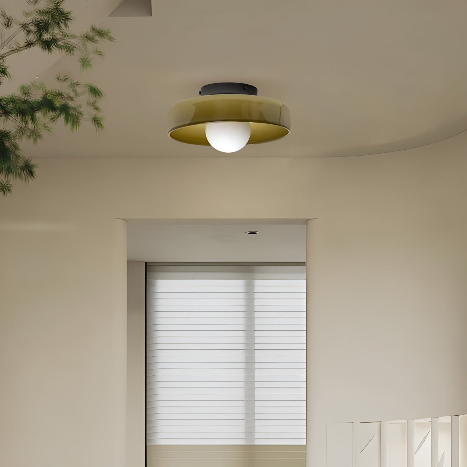 Lunivex - Rund loftlampe med matteret glas i moderne design