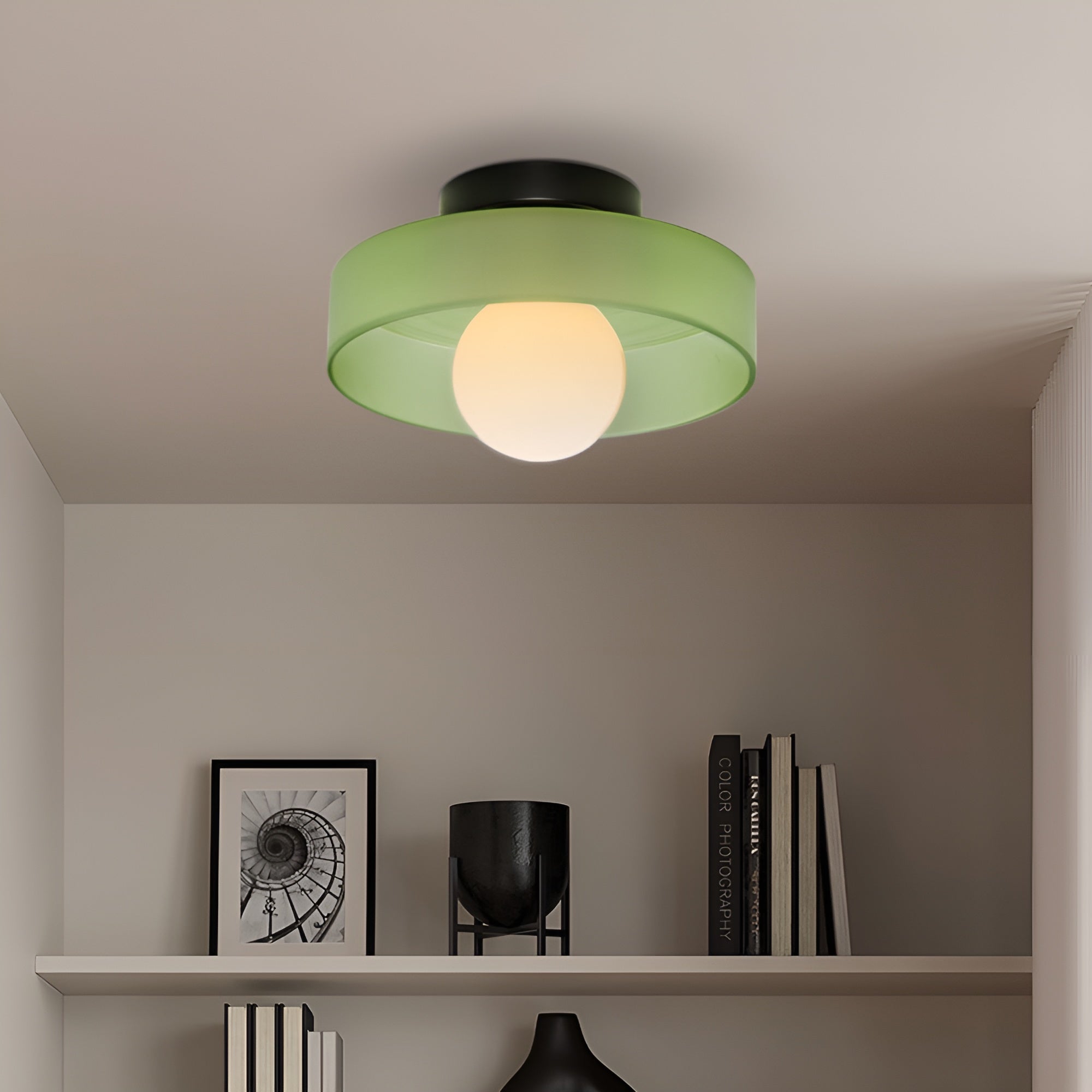 Lunivex - Rund loftlampe med matteret glas i moderne design