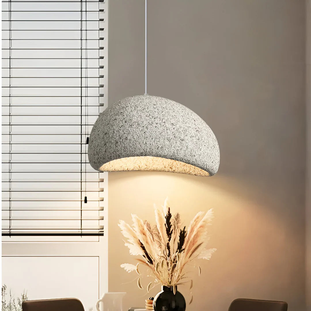 Zenvara – Nordisk wabi sabi pendellampe med blødt LED lys