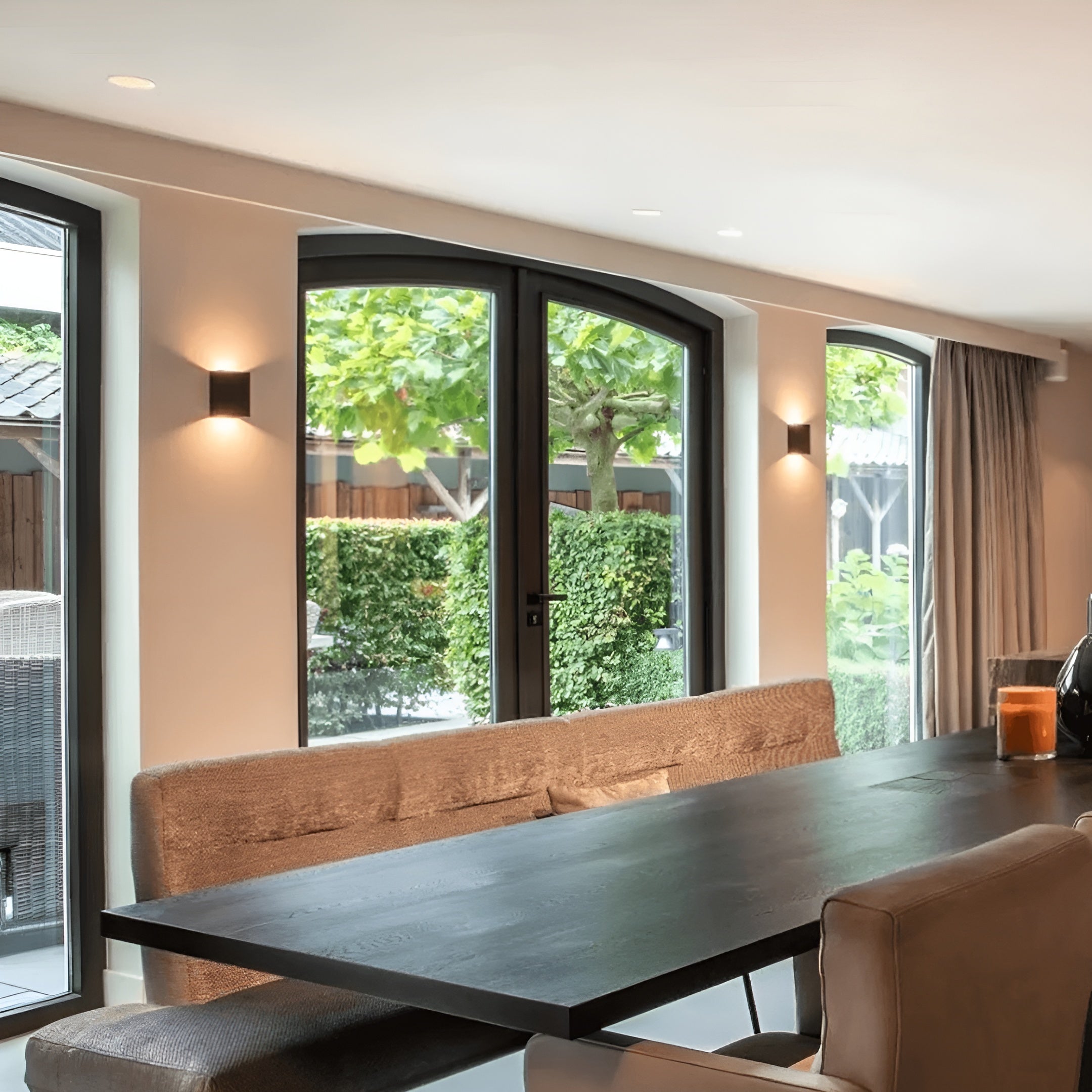 EdgeLumé – IP65 LED-væglampe med justerbar lysretning og arkitektonisk design