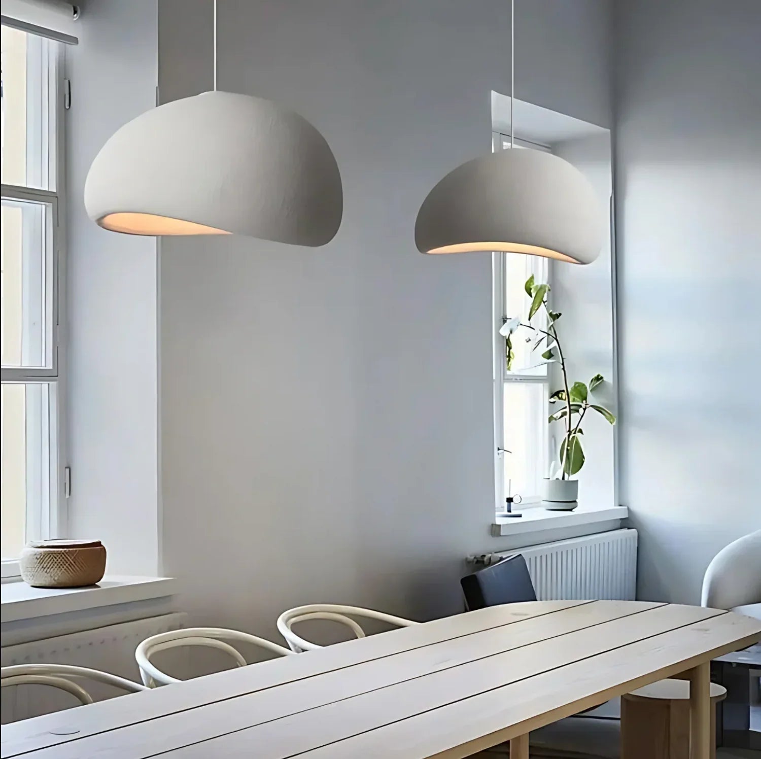 Zenvara – Nordisk wabi sabi pendellampe med blødt LED lys