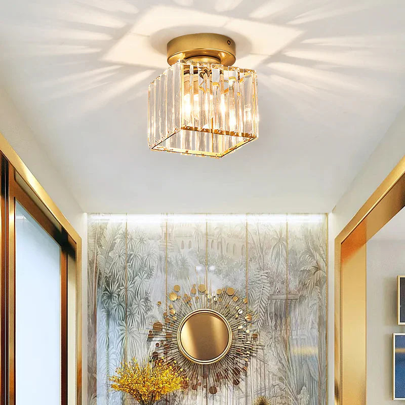 Aurevia – Moderne sort loftlampe med krystal til entré