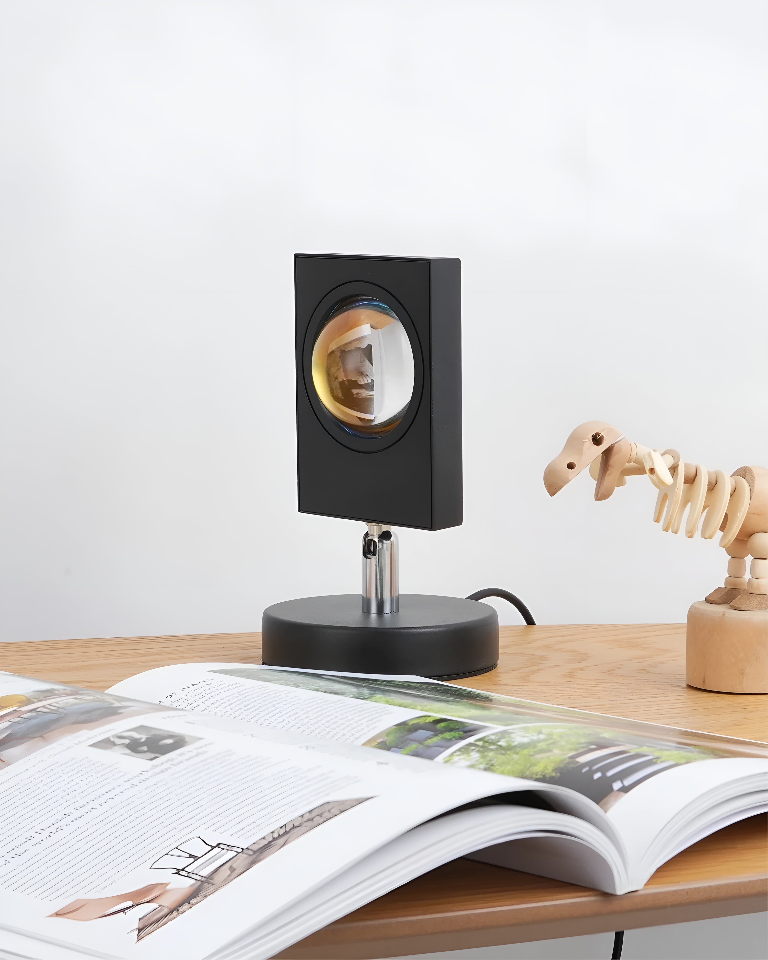 Solunor – Stemningsbordlampe med halo lys i solnedgangsfarver