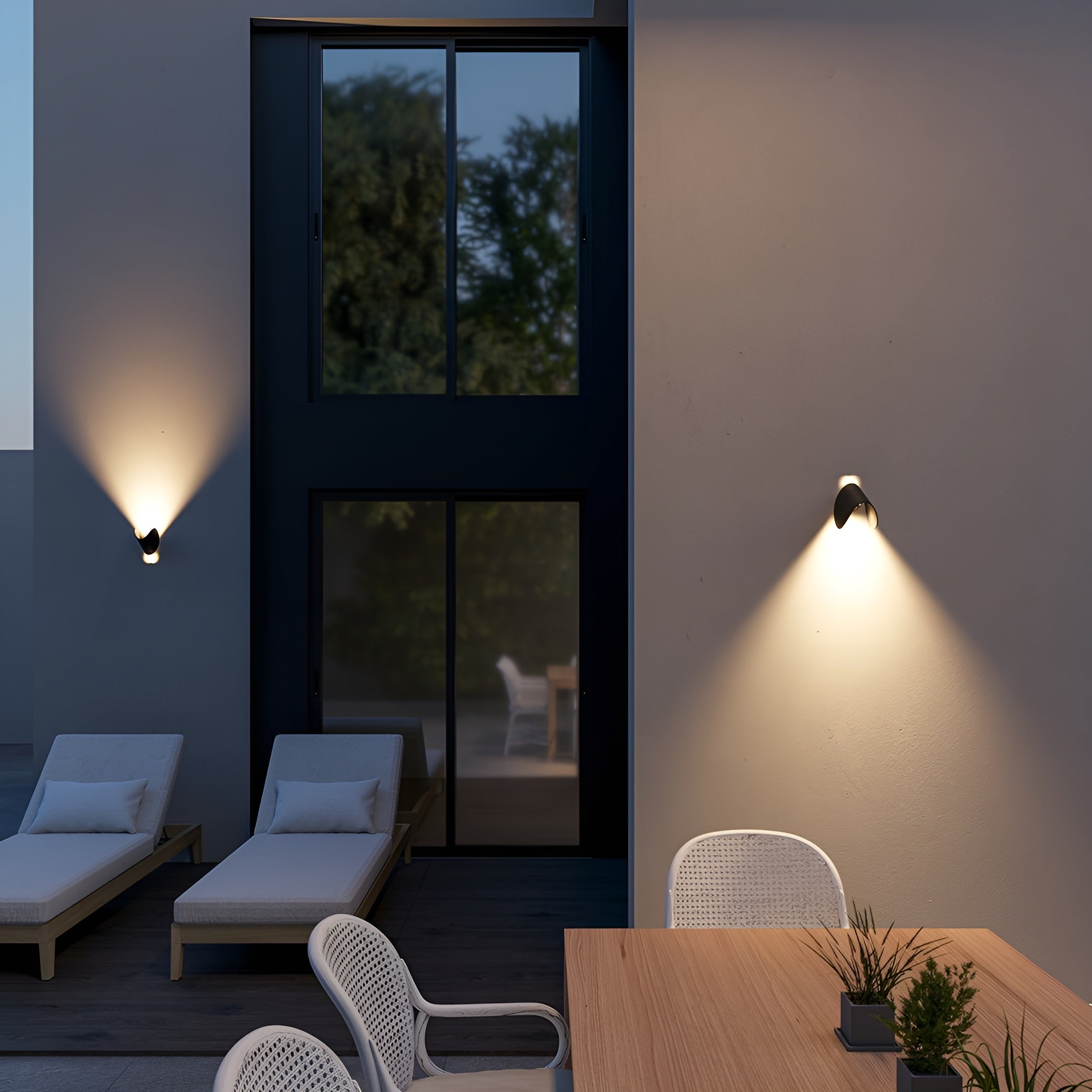 ArcLume – Skulpturel LED-væglampe i sort eller hvid aluminium
