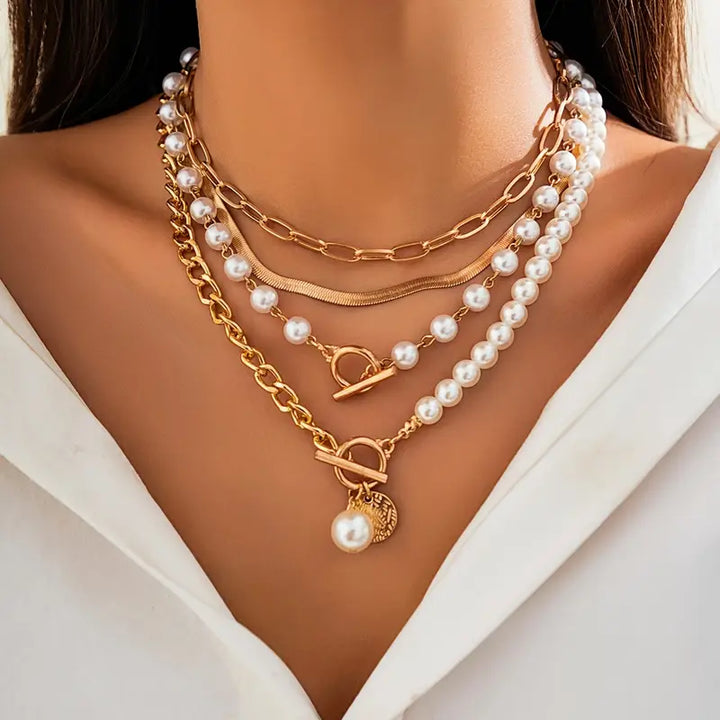 Sada náhrdelníků ve vintage stylu s perlami a zlatým hadím řetízkem | Zlatý