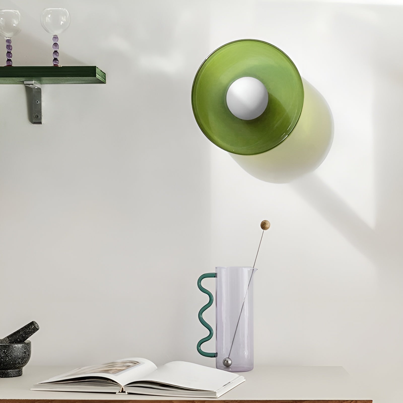 Lunivex - Rund loftlampe med matteret glas i moderne design